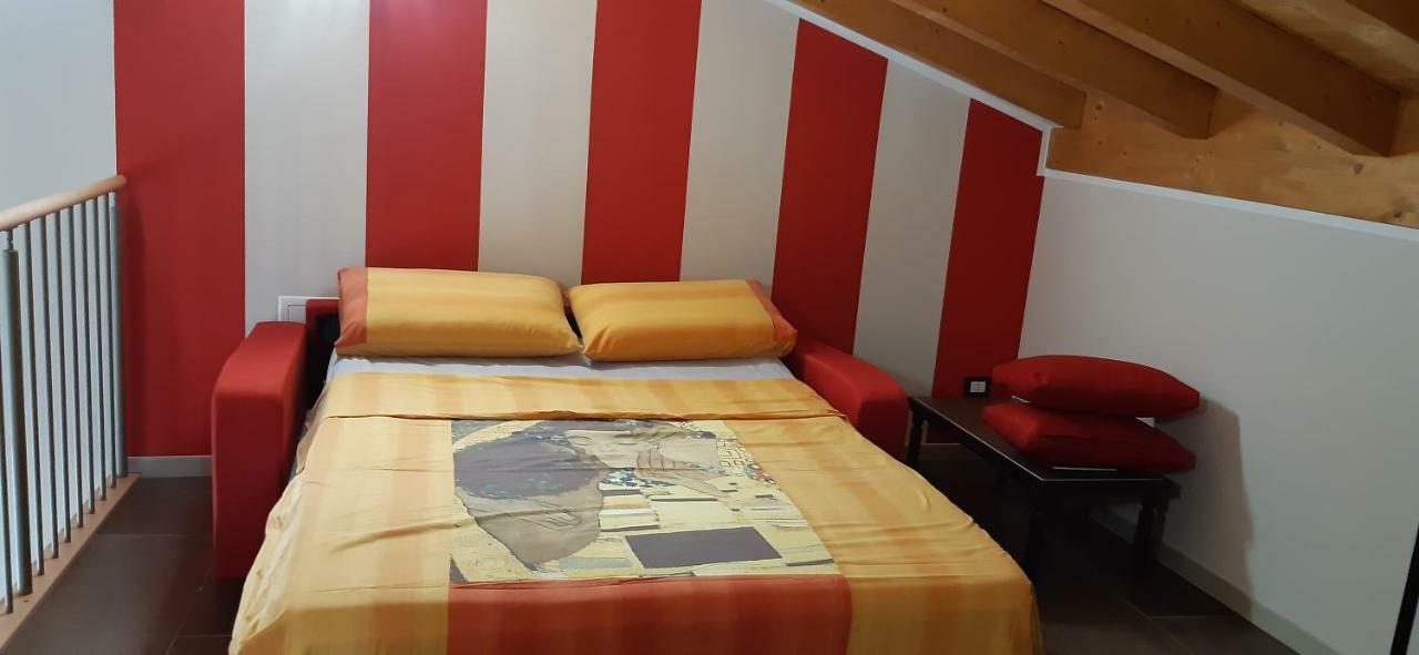 Dimora Rosso San Zeno - Wifi Veloce E Adatto Per Famiglie Verona Exterior photo